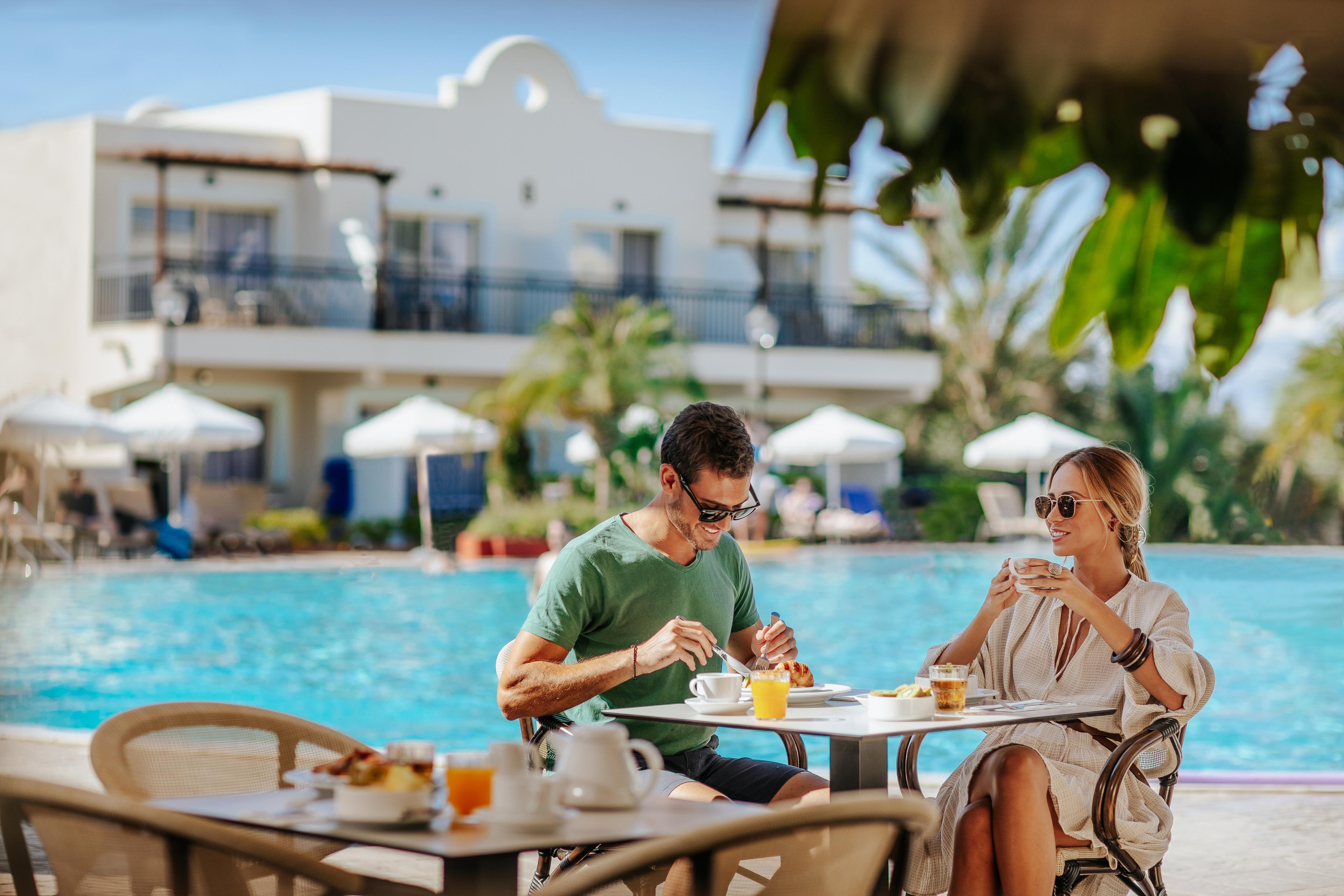 Louis Paphos Breeze Hotel Klorakas Ngoại thất bức ảnh