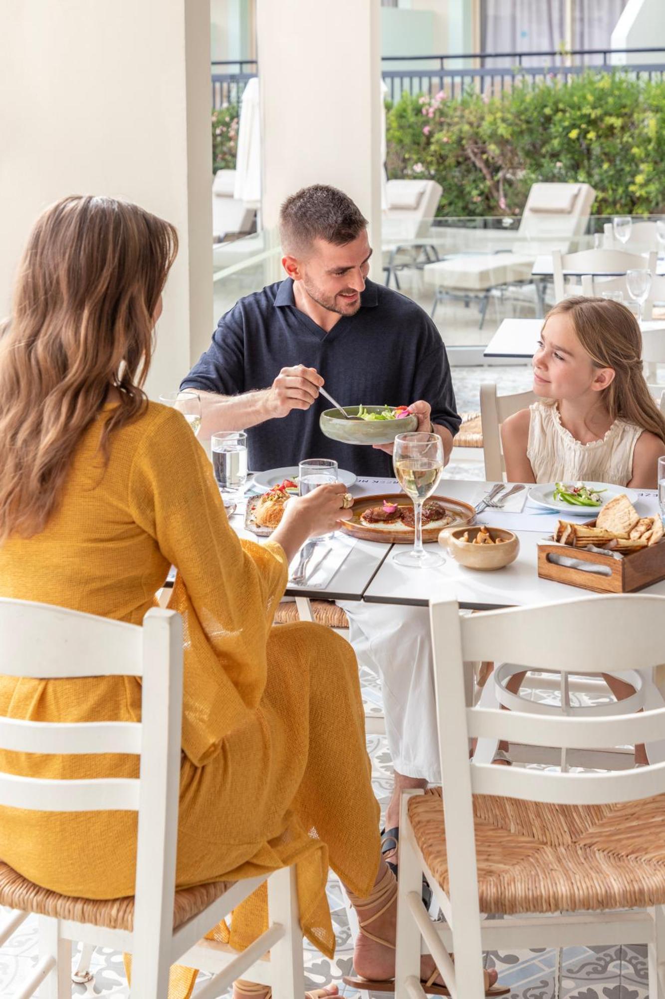 Louis Paphos Breeze Hotel Klorakas Ngoại thất bức ảnh