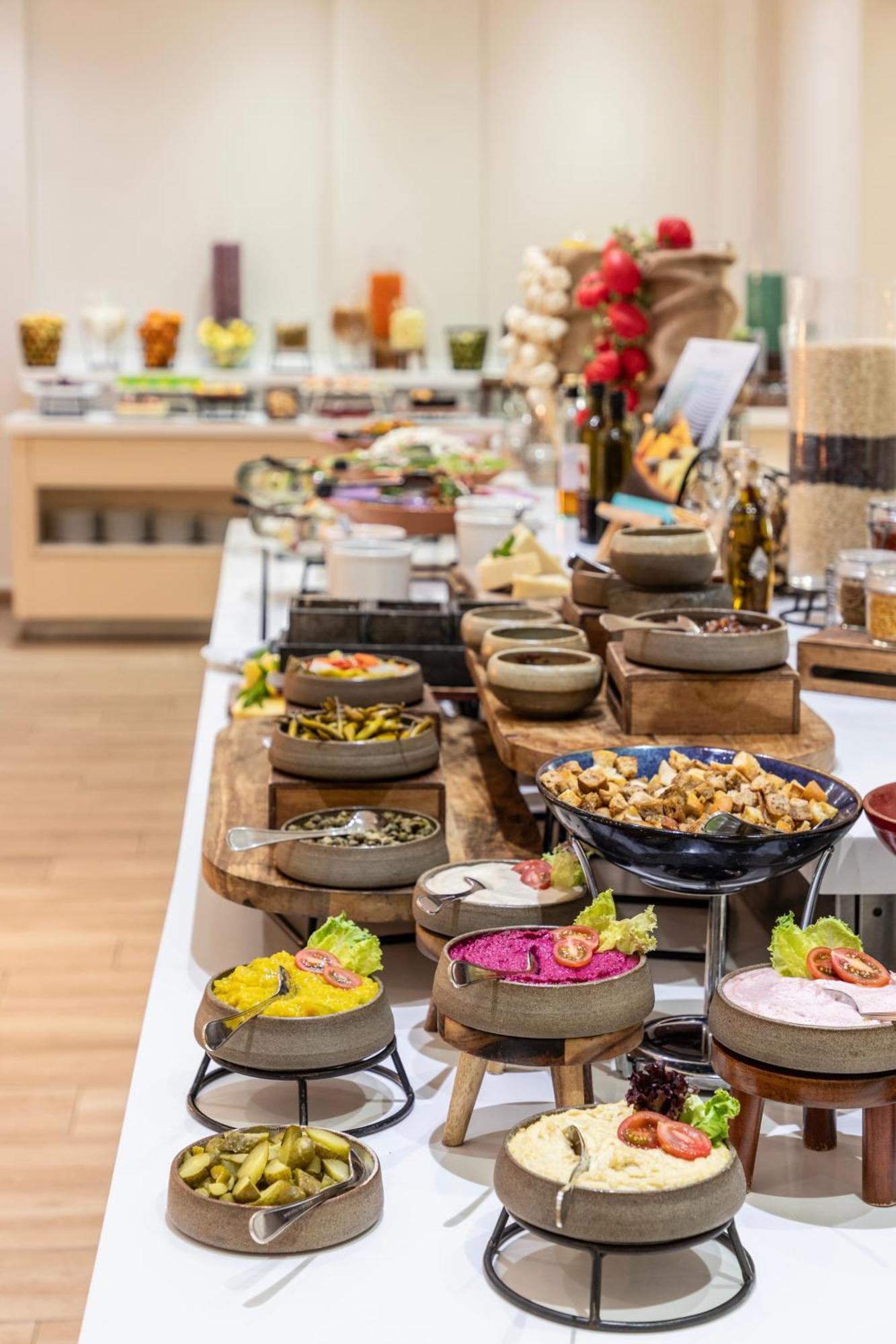 Louis Paphos Breeze Hotel Klorakas Ngoại thất bức ảnh