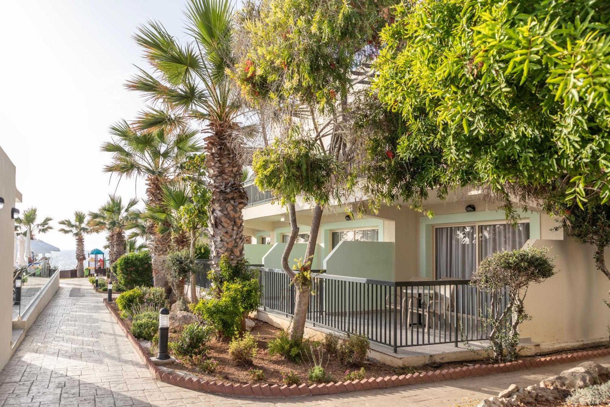 Louis Paphos Breeze Hotel Klorakas Ngoại thất bức ảnh