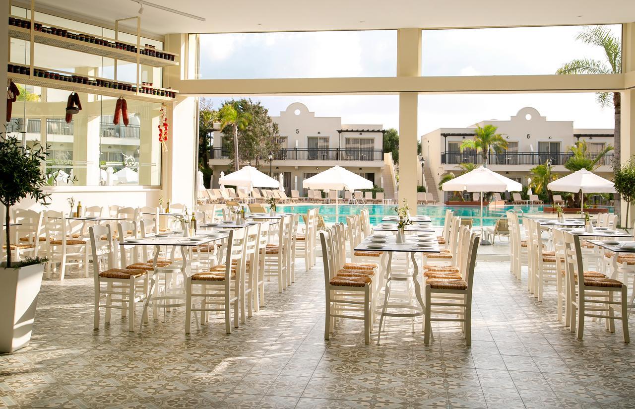 Louis Paphos Breeze Hotel Klorakas Ngoại thất bức ảnh