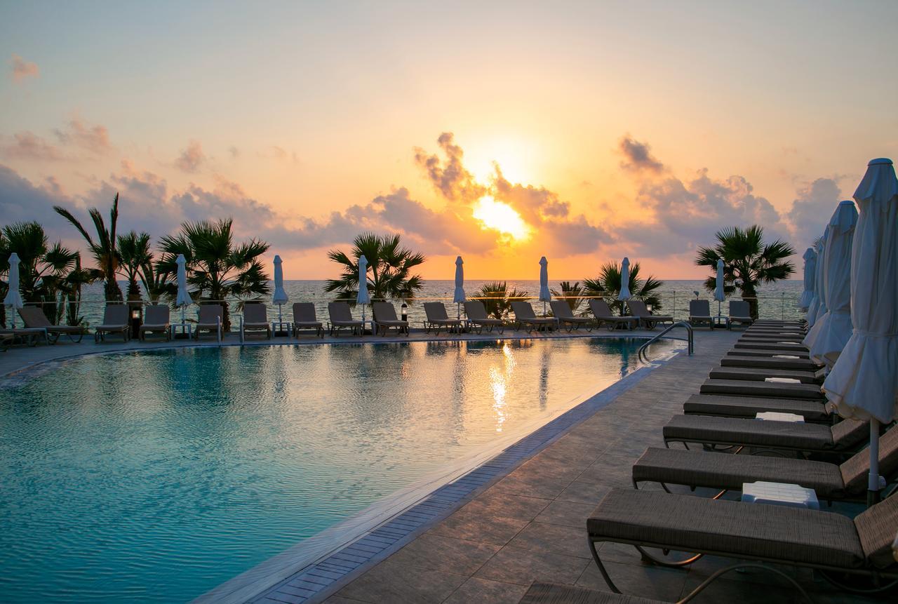 Louis Paphos Breeze Hotel Klorakas Ngoại thất bức ảnh